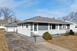 622 9th Ave, Onalaska, WI 54650 - Photo 1