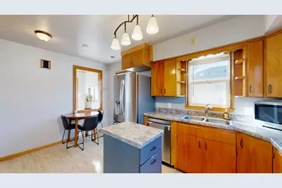 622  9th Ave, Onalaska, WI 54650 - Photo 3