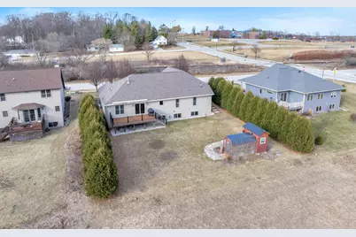 1515  Hummingbird Ln, Plymouth, WI 53073 - Photo 29