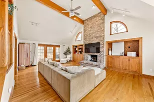 150 Bunker Hill Dr, Brookfield, WI 53005 - Photo 5