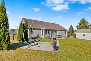 W296S2982 Molly Ln, Genesee, WI 53188 - Photo 41