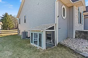 W296S2982 Molly Ln, Genesee, WI 53188 - Photo 45