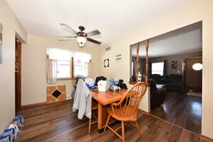N101W15725 Council Bluffs Dr, Germantown, WI 53022 - Photo 7