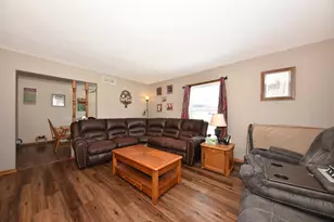 N101W15725 Council Bluffs Dr, Germantown, WI 53022 - Photo 3