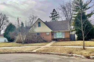 7225 W Vienna Ct, Milwaukee, WI 53216 - Photo 1