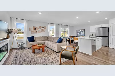 538  Freedom Trl, Burlington, WI 53105 - Photo 5