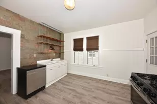 2545 N Pierce St, Milwaukee, WI 53212 - Photo 13