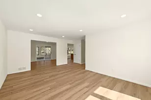 20300 Yorktown Ct, Brookfield, WI 53045 - Photo 3