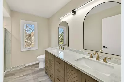 20300  Yorktown Ct, Brookfield, WI 53045 - Photo 27