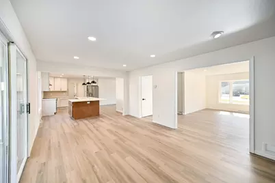 20300  Yorktown Ct, Brookfield, WI 53045 - Photo 5