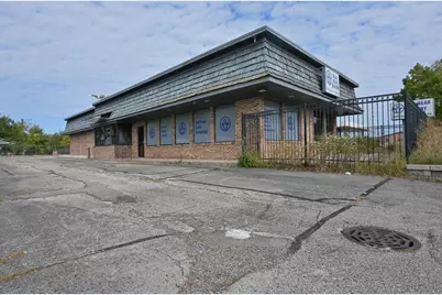 622  3 Mile Rd, Racine, WI 53402 - Photo 1