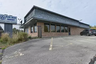 622 3 Mile Rd, Racine, WI 53402 - Photo 3