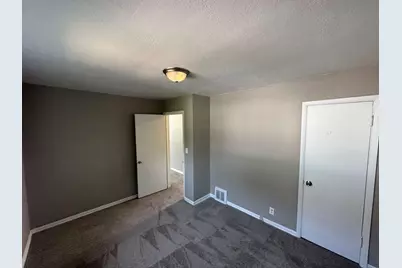 5641 N 61st St #5643, Milwaukee, WI 53218 - Photo 9