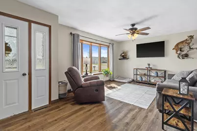 817 W Milwaukee St, Jefferson, WI 53549 - Photo 7