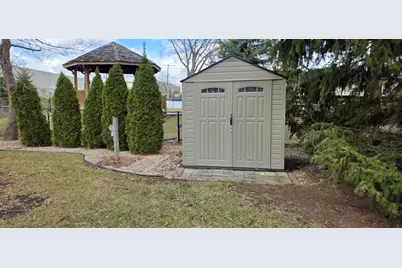 7965 S Wynbrook Ct, Oak Creek, WI 53154 - Photo 33