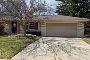 7965 S Wynbrook Ct, Oak Creek, WI 53154 - Photo 31