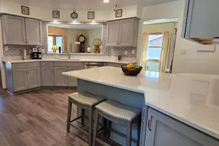 7965 S Wynbrook Ct, Oak Creek, WI 53154 - Photo 11