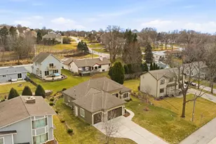 N27W27075 Woodland Dr, Pewaukee, WI 53072 - Photo 19