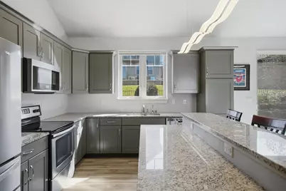 N27W27075  Woodland Dr, Pewaukee, WI 53072 - Photo 5