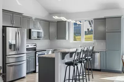 N27W27075  Woodland Dr, Pewaukee, WI 53072 - Photo 3