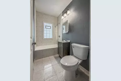 6220 W Girard Ave, Milwaukee, WI 53210 - Photo 15