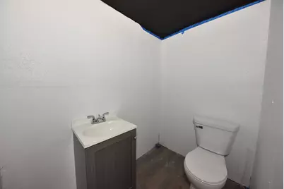 3925 W North Ave, Milwaukee, WI 53208 - Photo 9