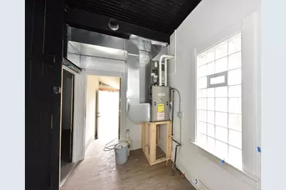 3925 W North Ave, Milwaukee, WI 53208 - Photo 11