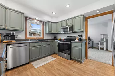 W181N8284  Destiny Dr, Menomonee Falls, WI 53051 - Photo 15