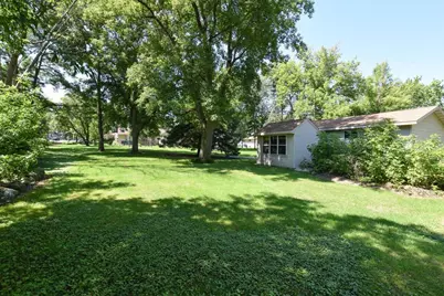 4230 S Packard Ave, Saint Francis, WI 53235 - Photo 7