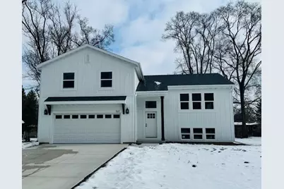 560  Lincoln St, Palmyra, WI 53156 - Photo 1