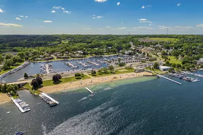 890  Windsor Dr #4, Fontana, WI 53125 - Photo 49