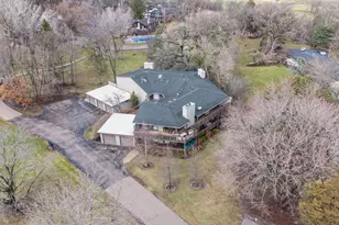 890 Windsor Dr, Fontana, WI 53125 - Photo 35