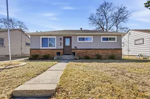 4931 W Norwich Ct, Milwaukee, WI 53220 - Photo 3