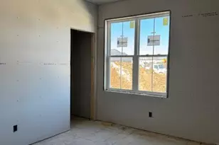 N51W18847 Quietwood Dr, Menomonee Falls, WI 53051 - Photo 5