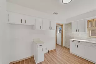 5136 N 69th St, Milwaukee, WI 53218 - Photo 9