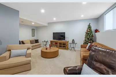 1390  Foxwood Pass, Oconomowoc, WI 53066 - Photo 31