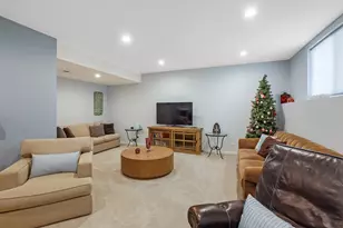 1390 Foxwood Pass, Oconomowoc, WI 53066 - Photo 31