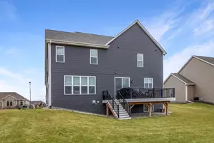 1390 Foxwood Pass, Oconomowoc, WI 53066 - Photo 37