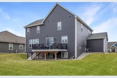 1390  Foxwood Pass, Oconomowoc, WI 53066 - Photo 35