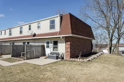 2017  Green Tree Rd, West Bend, WI 53090 - Photo 3