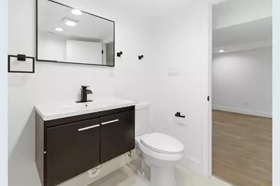 1215 S 91st St, West Allis, WI 53214 - Photo 35