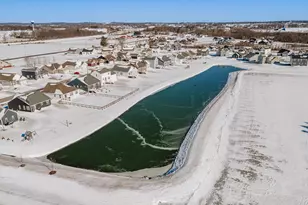 W218N16074 Tiger Lily Dr, Jackson, WI 53037 - Photo 47