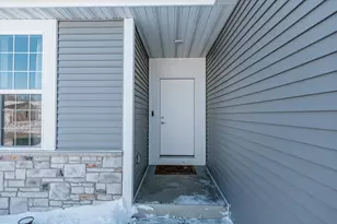 W218N16074 Tiger Lily Dr, Jackson, WI 53037 - Photo 31