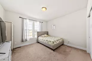 W218N16074 Tiger Lily Dr, Jackson, WI 53037 - Photo 17