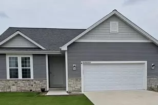 W218N16074 Tiger Lily Dr, Jackson, WI 53037 - Photo 1