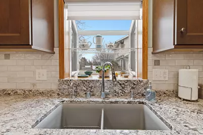 900 E Elm Rd, Oak Creek, WI 53154 - Photo 13