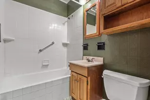 6611 W Moltke Ave, Milwaukee, WI 53210 - Photo 17