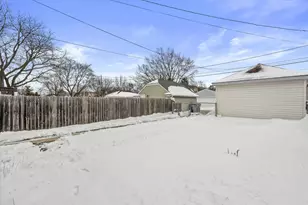 6611 W Moltke Ave, Milwaukee, WI 53210 - Photo 27