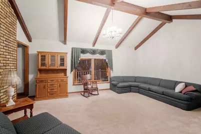 1324  Rhynie Ct, West Bend, WI 53095 - Photo 9