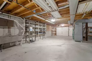 1324 Rhynie Ct, West Bend, WI 53095 - Photo 35